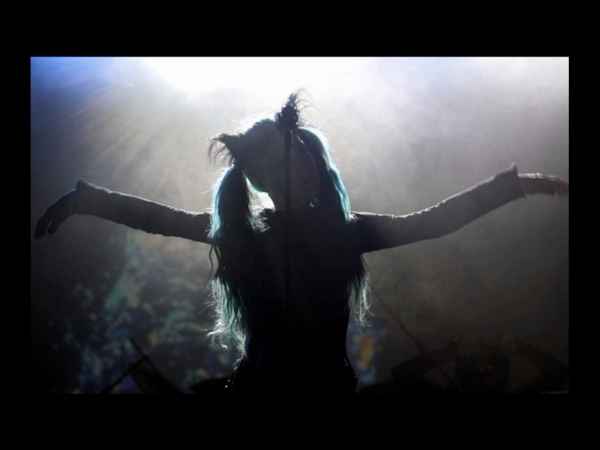 Линда Небо Льёт