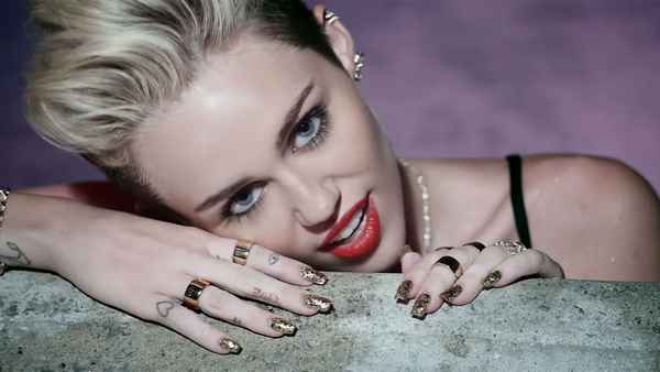 Miley Cyrus We can’t stop