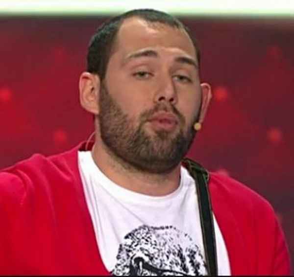 Семён Слепаков Перед посольством Бразилии Семён Слепаков Перед посольством Бразилии