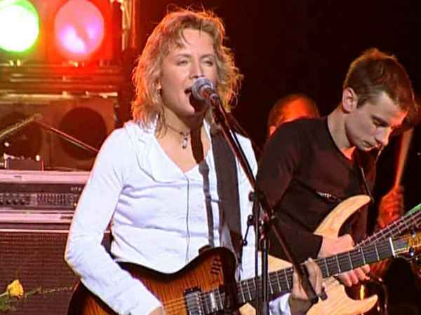 Сурганова и Оркестр Апрельская