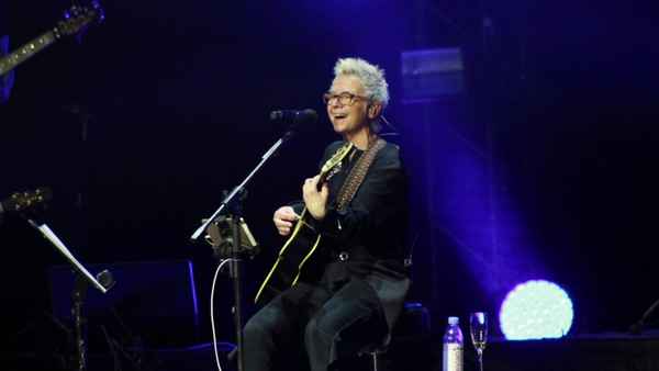 Сурганова и Оркестр Дельтаплан