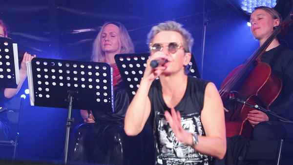 Сурганова и Оркестр Душа Сурганова и Оркестр Душа