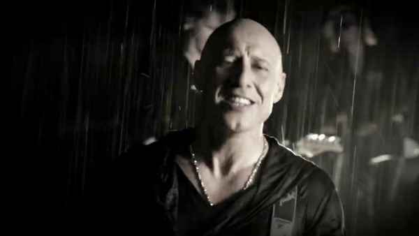 Денис Майданов Стеклянная любовь (ft.Филипп Киркоров) Денис Майданов Стеклянная любовь (ft.Филипп Киркоров)