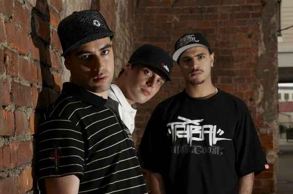 Птаха В дорогу (и Бледный)