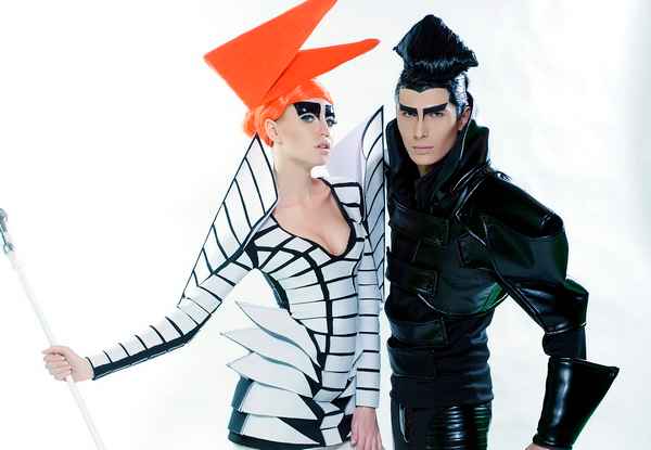 Время и Стекло Любви точка нет