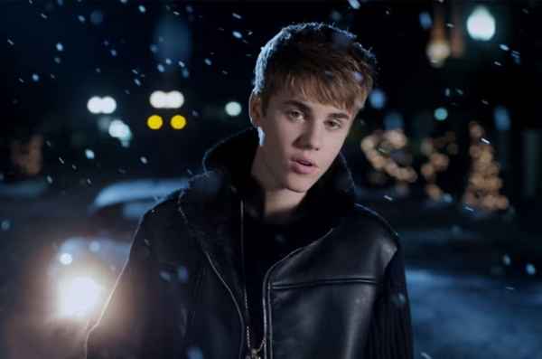 Justin Bieber Mistletoe
