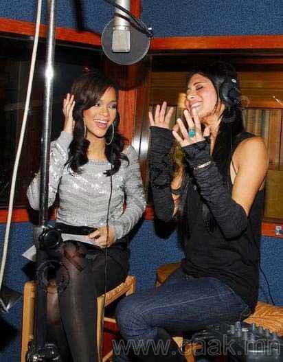 Rihanna Winning Women (ft. Nicole Scherzinger)