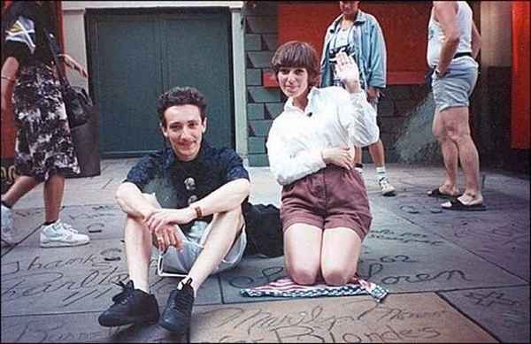 Жанна Агузарова Мальчик в теннисных туфлях